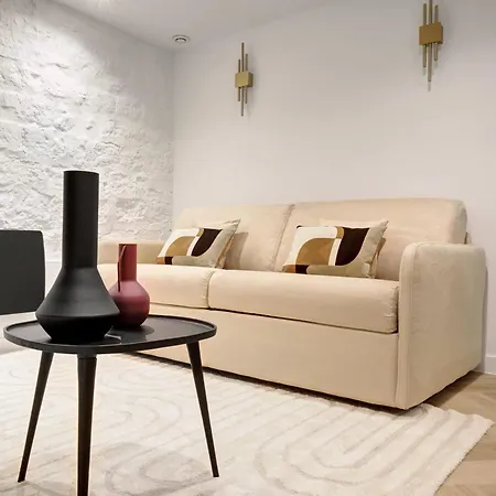 Duplex Luxueux Avec Billard Et Baignoire *