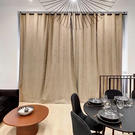 아파트 Duplex Luxueux Avec Billard Et Baignoire