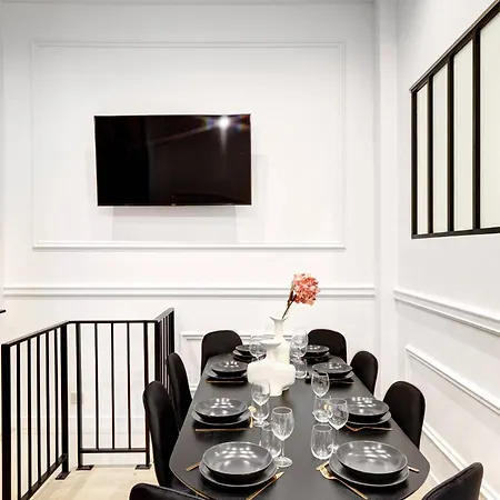 아파트 Duplex Luxueux Avec Billard Et Baignoire *