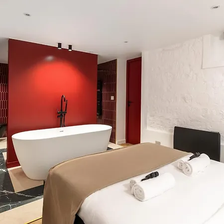 Duplex Luxueux Avec Billard Et Baignoire 아파트
